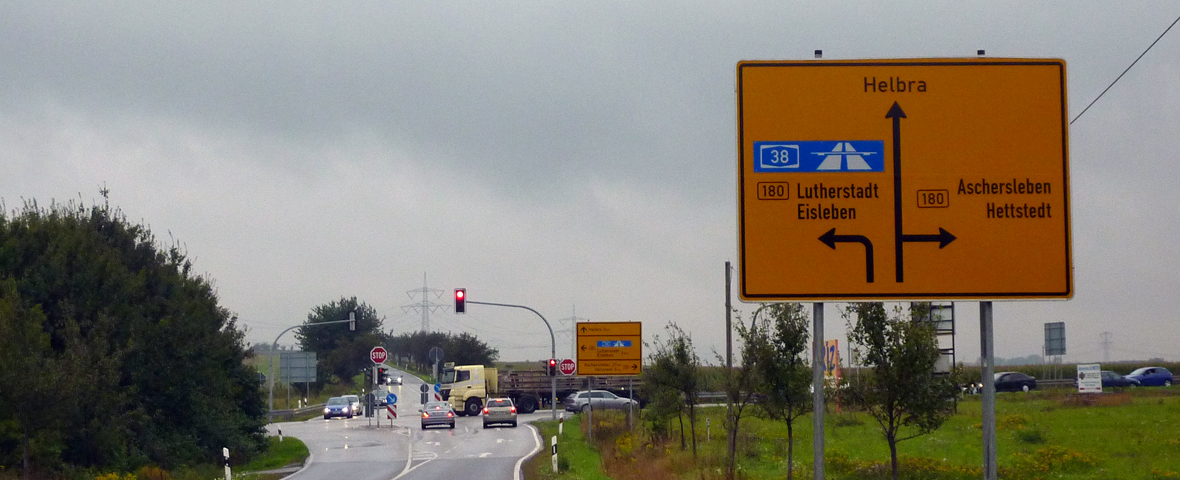 Foto: Straße und Landschaft im Landkreis MSH